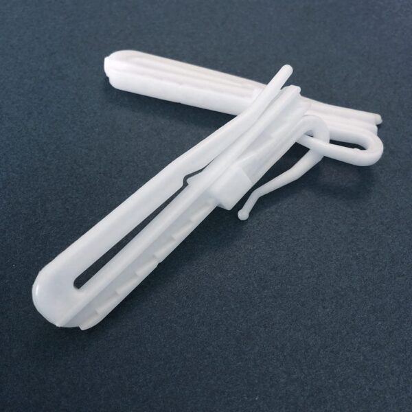 Adjustable Curtain Hooks: 30 Pcs Plastic Drapery Hooks for Easy Installation - Image 8