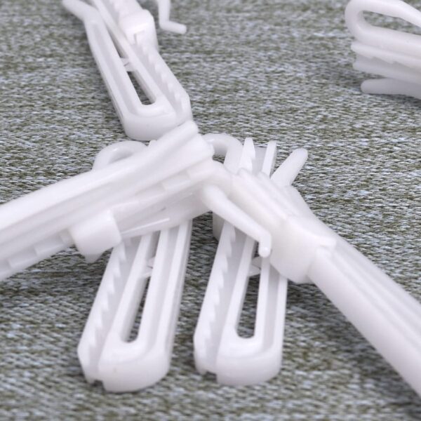 Adjustable Curtain Hooks: 30 Pcs Plastic Drapery Hooks for Easy Installation - Image 3