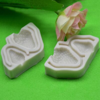 Create Stunning Cakes with CALANDIS Strawberry Silicone Mold for Fondant and Chocolate