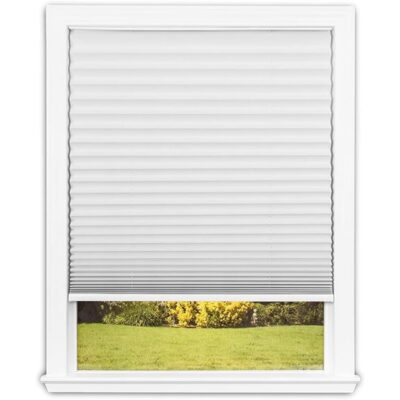 Easy Lift Cordless Pleated Shades: Light Filtering Fabric in White, 48″x64″