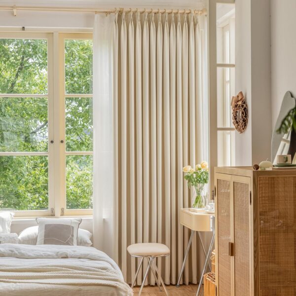 Elegant Room Darkening Pinch Pleat Curtains for Bedroom and Living Room