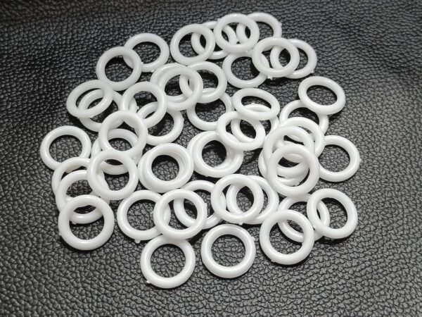 Shuttle O-Ring Plastic Curtain Rings for Roman Blinds - 50 Pack - Image 5