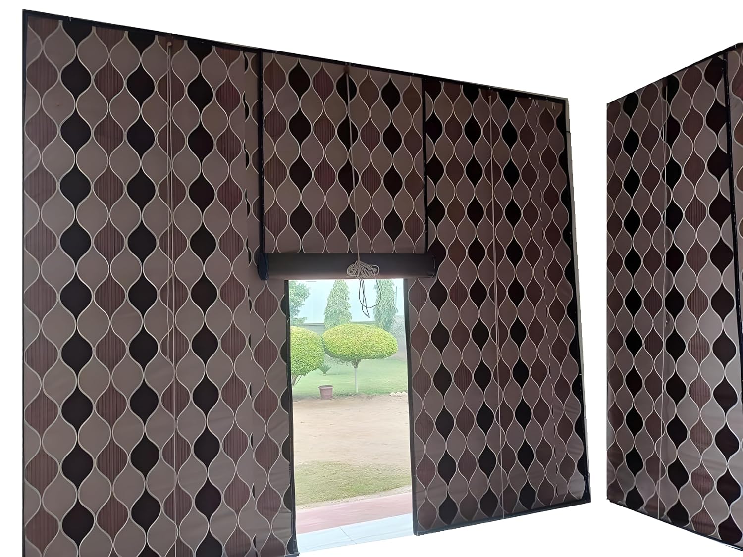 Dhori Bamboo Roll-up Blinds: Stylish Waterproof Curtains for Any Space