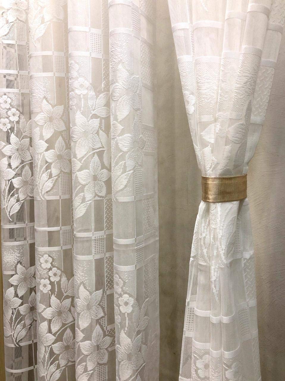 Elegant Sheer Curtains: Perfect Touch for Your Living Room and Bedroom