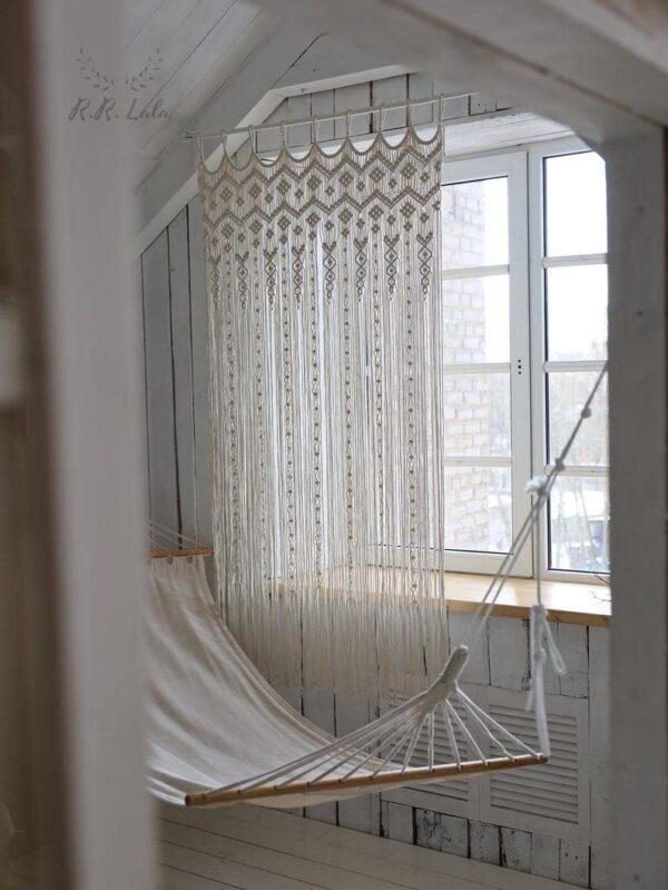 Handmade Macrame Curtain: Stylish Bohemian Decor for Doorways and Weddings - Image 2